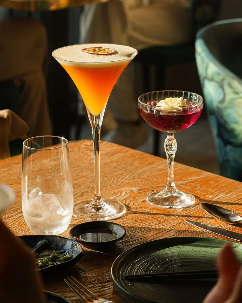 Exclusieve cocktails op tafel bij ChouChou
